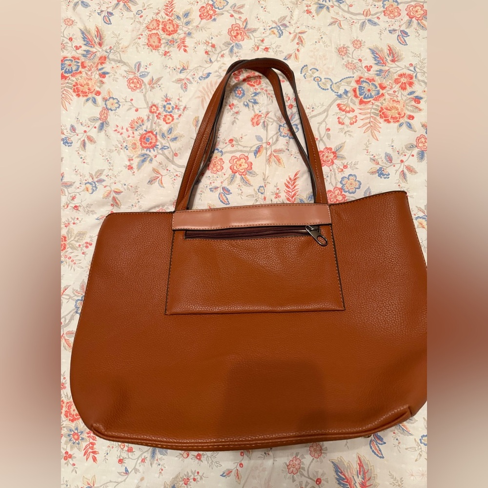 Large Two Tone Camel Vegan Leather Tote-barely used